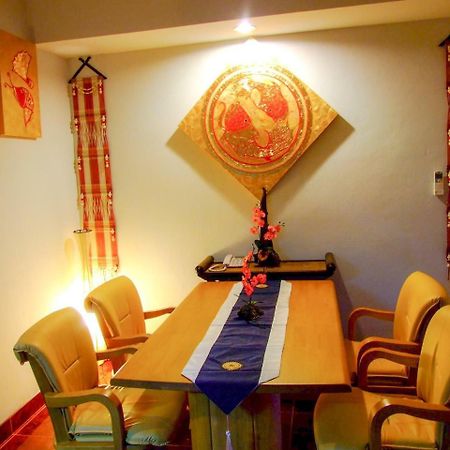 Win Place Hotel Chiang Mai Esterno foto