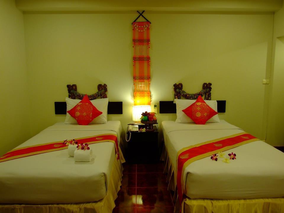 Win Place Hotel Chiang Mai Esterno foto
