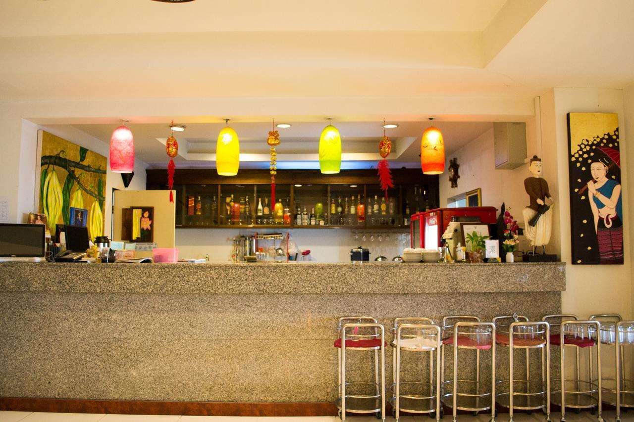 Win Place Hotel Chiang Mai Esterno foto