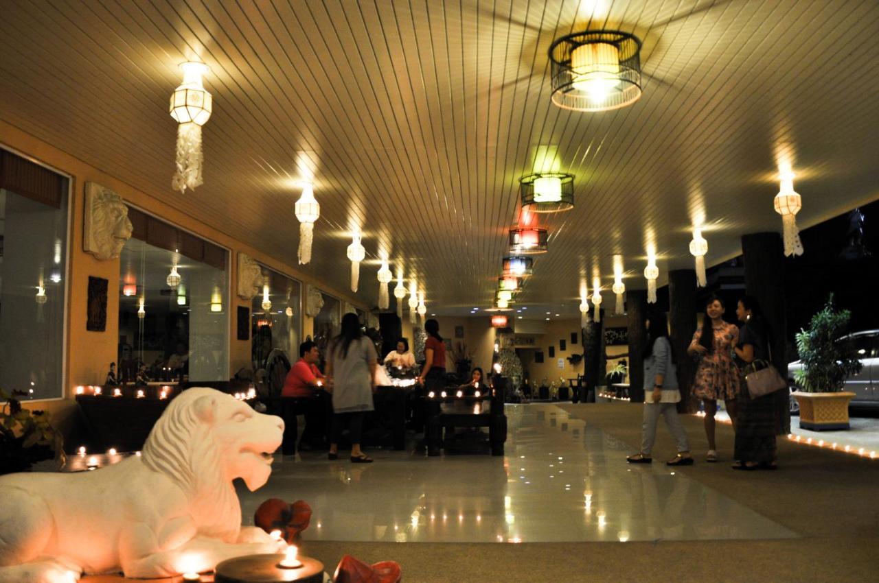 Win Place Hotel Chiang Mai Esterno foto