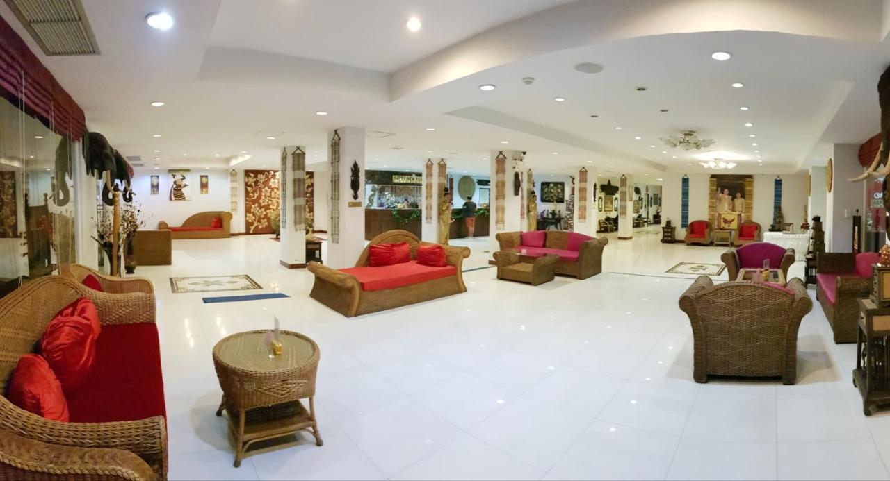 Win Place Hotel Chiang Mai Esterno foto